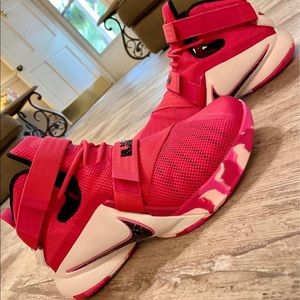 Brand new. LeBron Soldier IX Nike